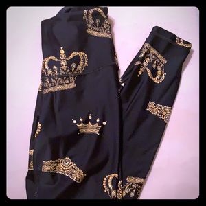Victoria’s Secret Crown Leggings!!
